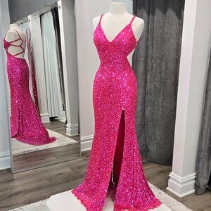 NWT Fuschia Sequins V-Neck Strappy Back Gown Size 8 Style 5221